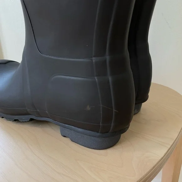 SOLD Hunter Rain Boots - Picture 9 of 9